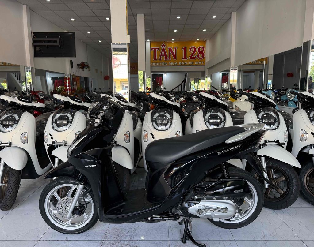 VISION 2015. Zin Cọp. Odo Thấp. Máy Zin Cực Êm. Mua bán Xe máy tại Thành phố Rạch Giá Kiên Giang được đăng bởi XE MÁY CŨ TÂN 128 hình 2