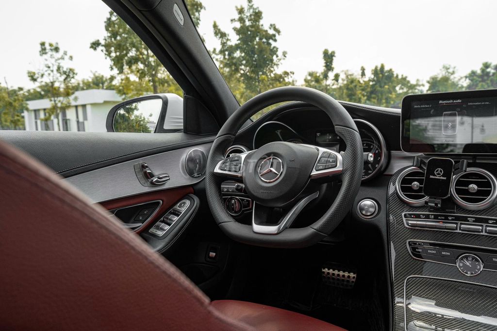 Hàng hiếm C300 AMG 2018 Trắng đỏ đồ chơi nhiều. Mua bán Ô tô tại Quận 7 Tp Hồ Chí Minh được đăng bởi tuấn anh hình 12