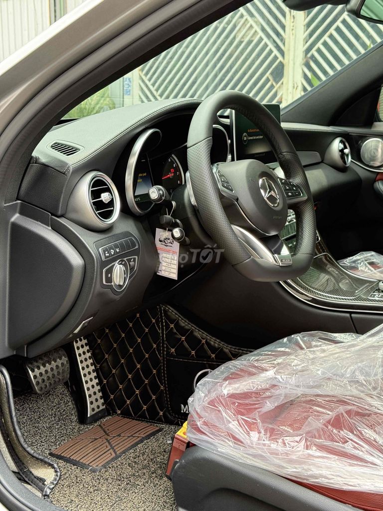 Mercedes Benz 2017 C300- 68254 km. Mua bán Ô tô tại Quận 12 Tp Hồ Chí Minh được đăng bởi Le Thanh Tùng hình 7