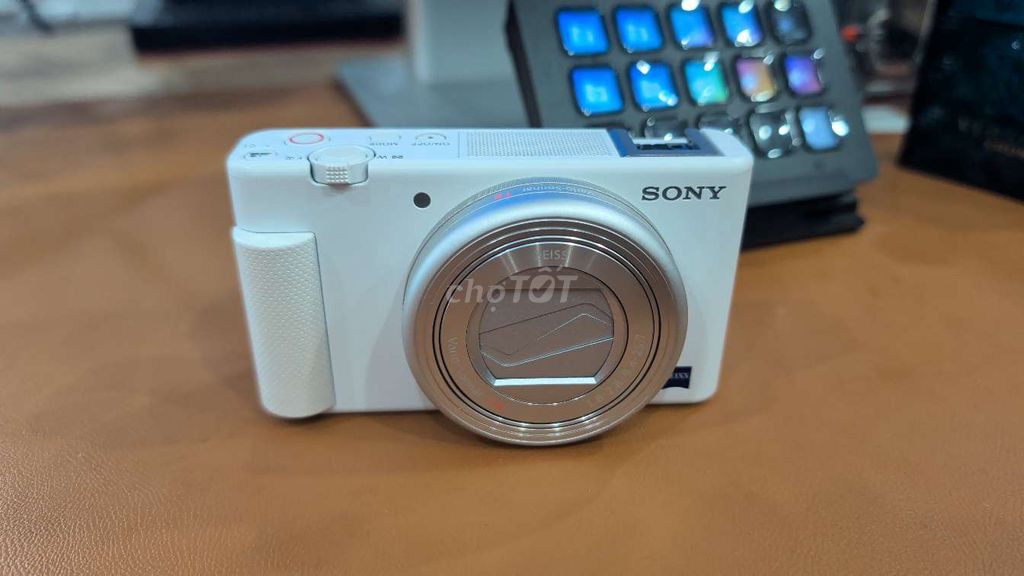 Máy ảnh Sony ZV-1 Trắng Đã sử dụng. Mua bán Máy ảnh, Máy quay tại Thành phố Long Xuyên An Giang được đăng bởi Mai thanh tam hình 1