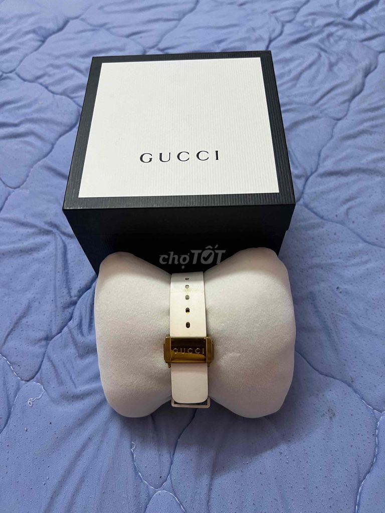 không sử dụng nữa cần bán đồng hồ Gucci chính hãng