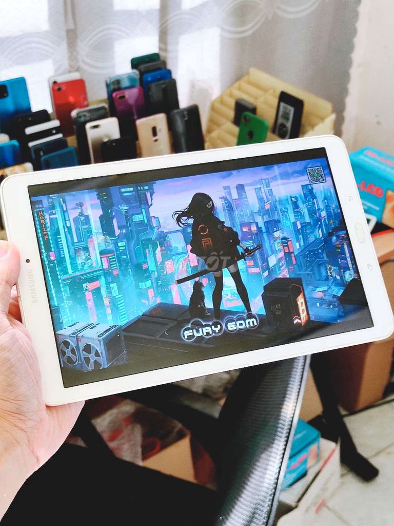 Tab E 10in cho bé xem Youtube. Mua bán Máy tính bảng tại Quận Hải Châu Đà Nẵng được đăng bởi Lộc Roy hình 1