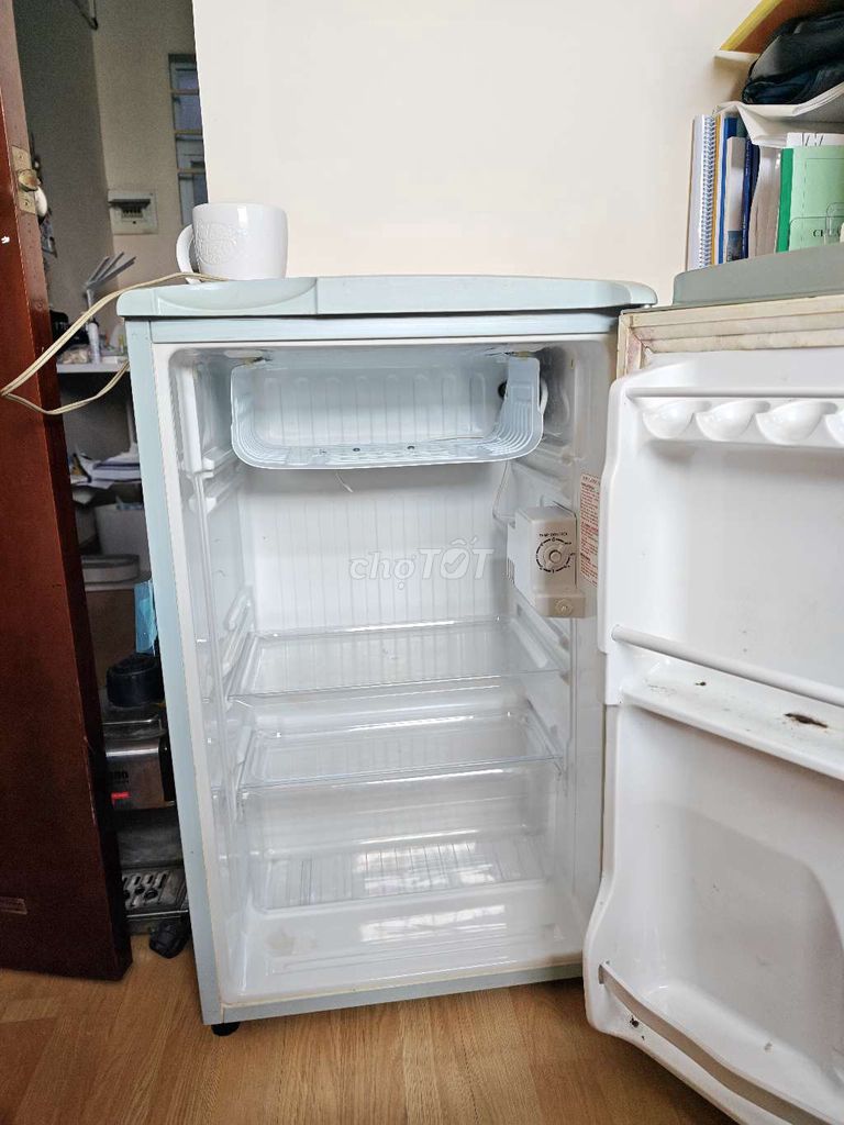Tủ lạnh Sanyo Xám nhạt. Mua bán Tủ lạnh tại Quận 4 Tp Hồ Chí Minh được đăng bởi Dien Hoa Anh Vu hình 1
