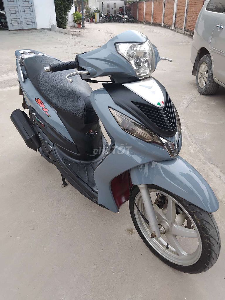 Bán Xe Giống xe sh.còn mới toanh.Chính hãng Sym. Mua bán Xe máy tại Quận Hoàng Mai Hà Nội được đăng bởi thanh hà hình 5