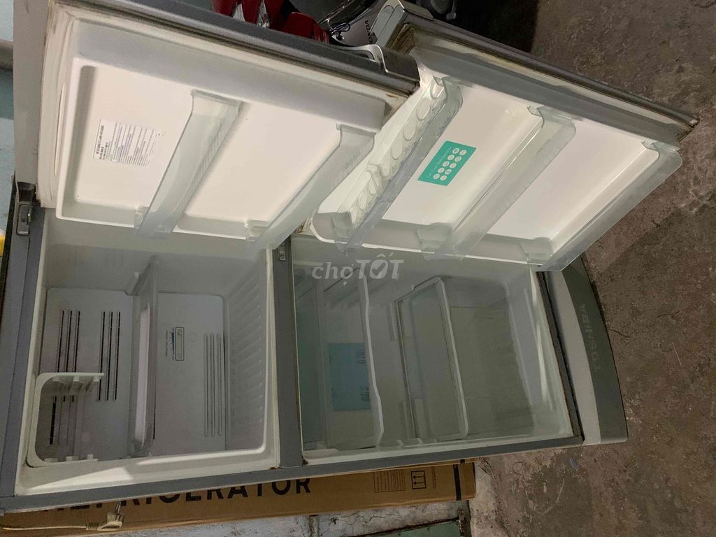 tủ lạnh toshiba 180l