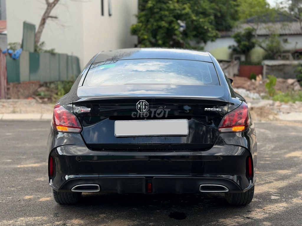 MG MG5 STD 2022 черный 38 тыс. км