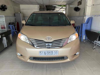 Toyota Sienna 2010 - 88000 km. Mua bán Ô tô tại Thành phố Thủ Đức Tp Hồ Chí Minh được đăng bởi Oanh Toyota hình 1