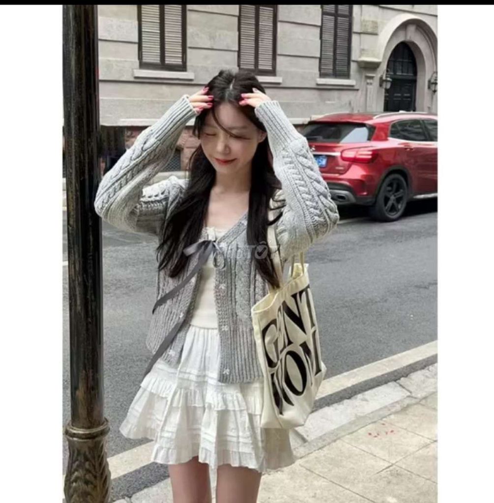 Áo khoác cardigan nữ len dệt kim. Mua bán Quần áo tại Huyện Vĩnh Tường Vĩnh Phúc được đăng bởi Thảo Nguyen hình 1