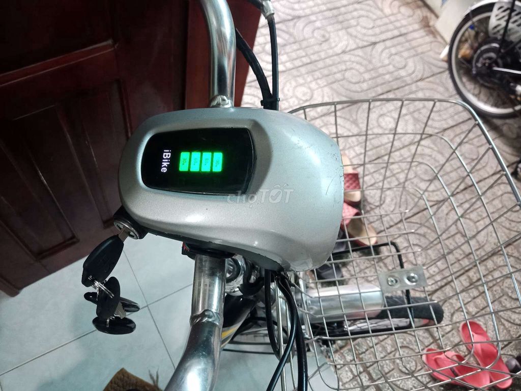 Xe đạp điện bình mạnh còn rất đẹp. Mua bán Xe điện tại Thành phố Vĩnh Long Vĩnh Long được đăng bởi Nguyễn Gia Thi hình 2