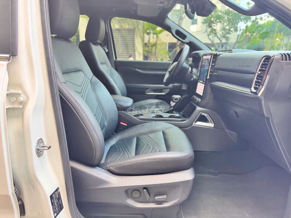 Ford Everest Titanium 2024 - Xe Siêu Lướt. Mua bán Ô tô tại Quận Tân Bình Tp Hồ Chí Minh được đăng bởi Trần Hoàng Long hình 4