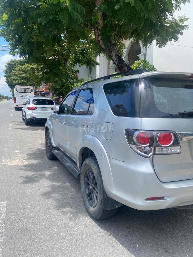 Toyota Fortuner 2015 - 15000 km. Mua bán Ô tô tại Quận Ngũ Hành Sơn Đà Nẵng được đăng bởi son hình 2