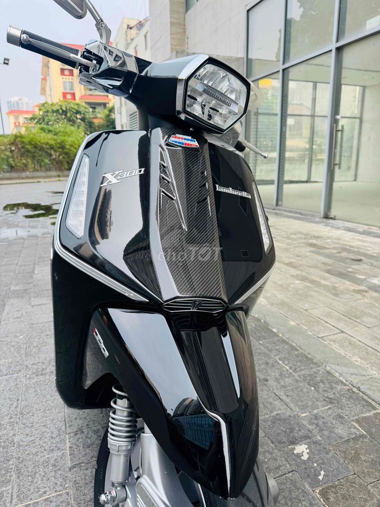 Lambretta X300 черный 900 км