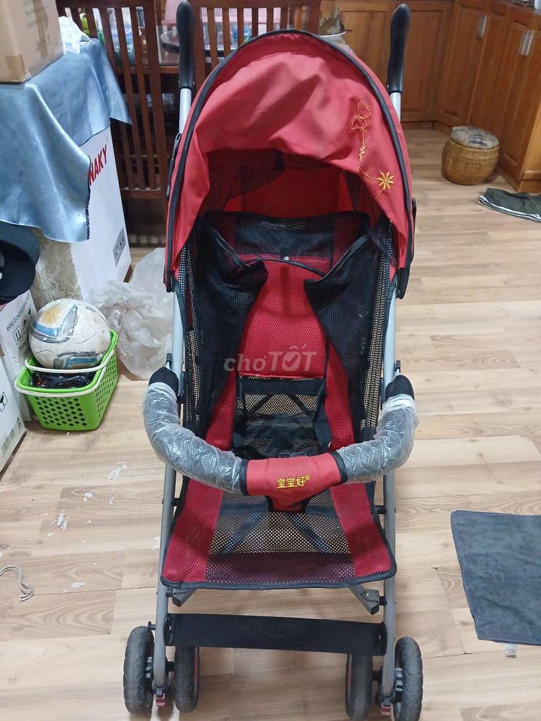 Xe đẩy Baobaohao Đỏ. Mua bán Mẹ và bé tại Quận Hoàng Mai Hà Nội được đăng bởi Nhinh Nguyễn hình 1