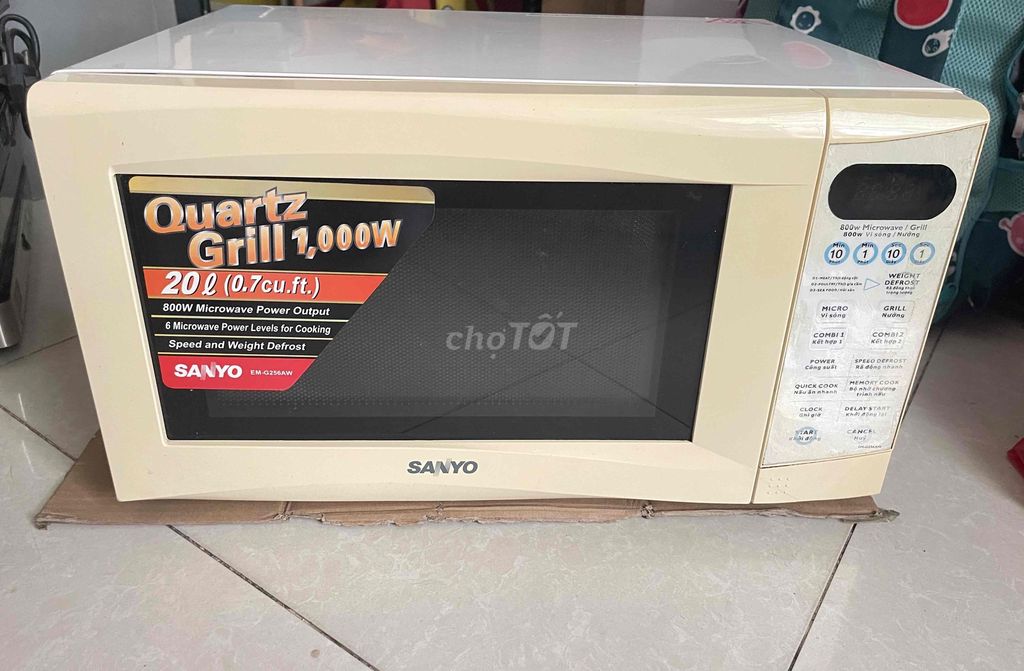 Lò vi sóng Sanyo EM-G256AW Trắng kem 20 lít. Mua bán Bếp, lò, đồ điện nhà bếp tại Quận Bình Tân Tp Hồ Chí Minh được đăng bởi Lụa  hình 1