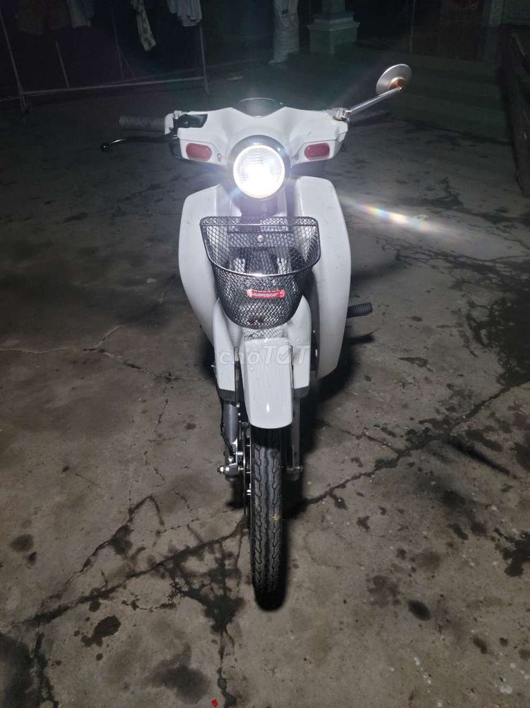Honda Cub Thái 50cc Trắng Như mới. Mua bán Xe máy tại Quận Thốt Nốt Cần Thơ được đăng bởi Nguyễn Minh  hình 9