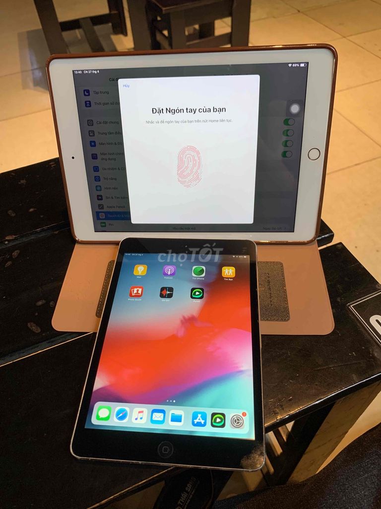 Cặp Ipad Mini 2 64G vs Gen 6 Full 32G . dùng ok ☎️. Mua bán Máy tính bảng tại Thành phố Biên Hòa Đồng Nai được đăng bởi ANH hình 2