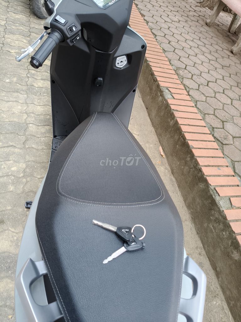 VinFast Vento Neo Xám xi măng, xe mới chờ biển. Mua bán Xe điện tại Quận Long Biên Hà Nội được đăng bởi chung hình 1