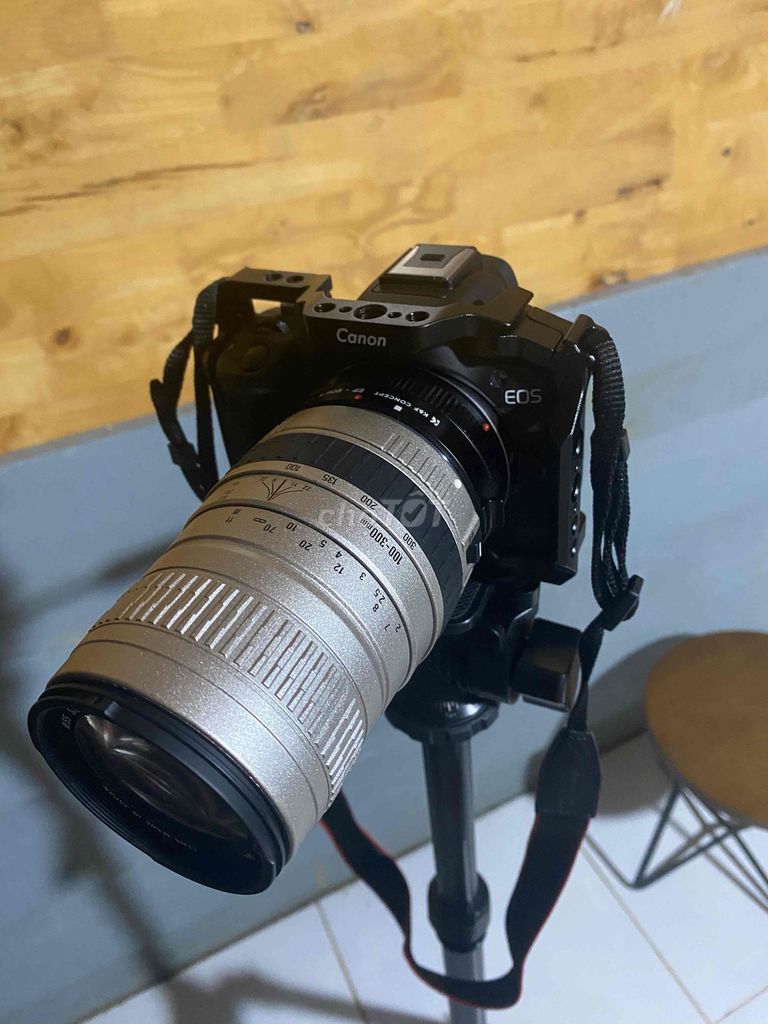 Máy ảnh Canon R50 Đen. Mua bán Máy ảnh, Máy quay tại Huyện Đông Anh Hà Nội được đăng bởi Lam Nguyenthanh hình 1