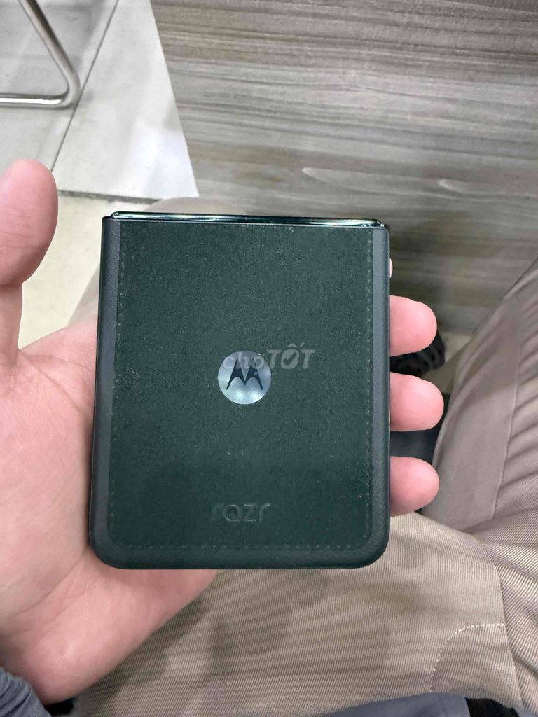 Motorola Razr 60 Ultra 512GB Xanh. Mua bán Điện thoại tại Quận Thanh Khê Đà Nẵng được đăng bởi Tiến Trần hình 1