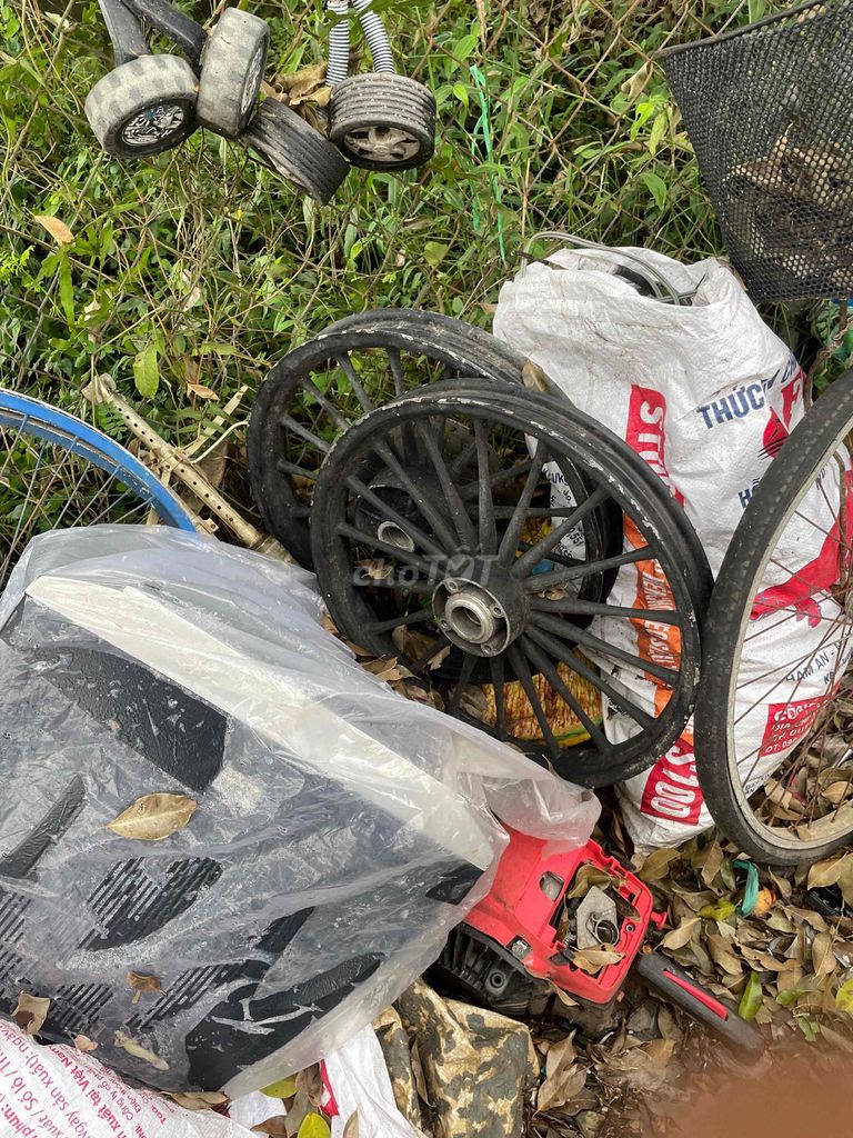 Mâm xe máy kim loại màu Đen Tốt. Mua bán Phụ tùng xe tại Huyện Tây Sơn Bình Định được đăng bởi hau hình 1