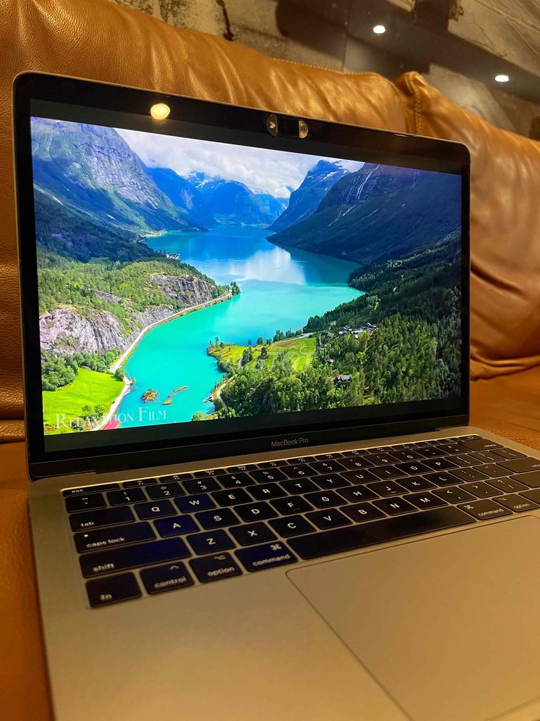 MacBook Pro 2017 13 inch i5 8GB/512gb Like New 99%. Mua bán Laptop tại Quận Tây Hồ Hà Nội được đăng bởi Trần Chí Dũng hình 1