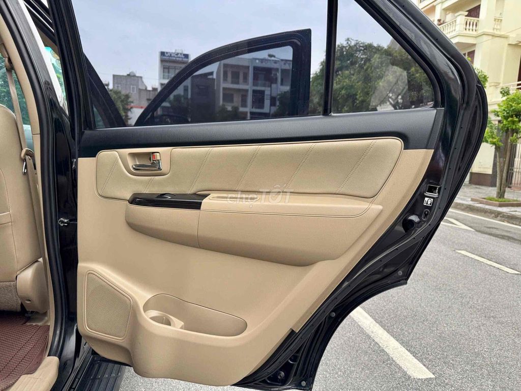 Toyota Fortuner 2016 2.7V 4x2 - 100000 km. Mua bán Ô tô tại Huyện Gia Lộc Hải Dương được đăng bởi Nhất Tín Ô Tô Hải Dương hình 15