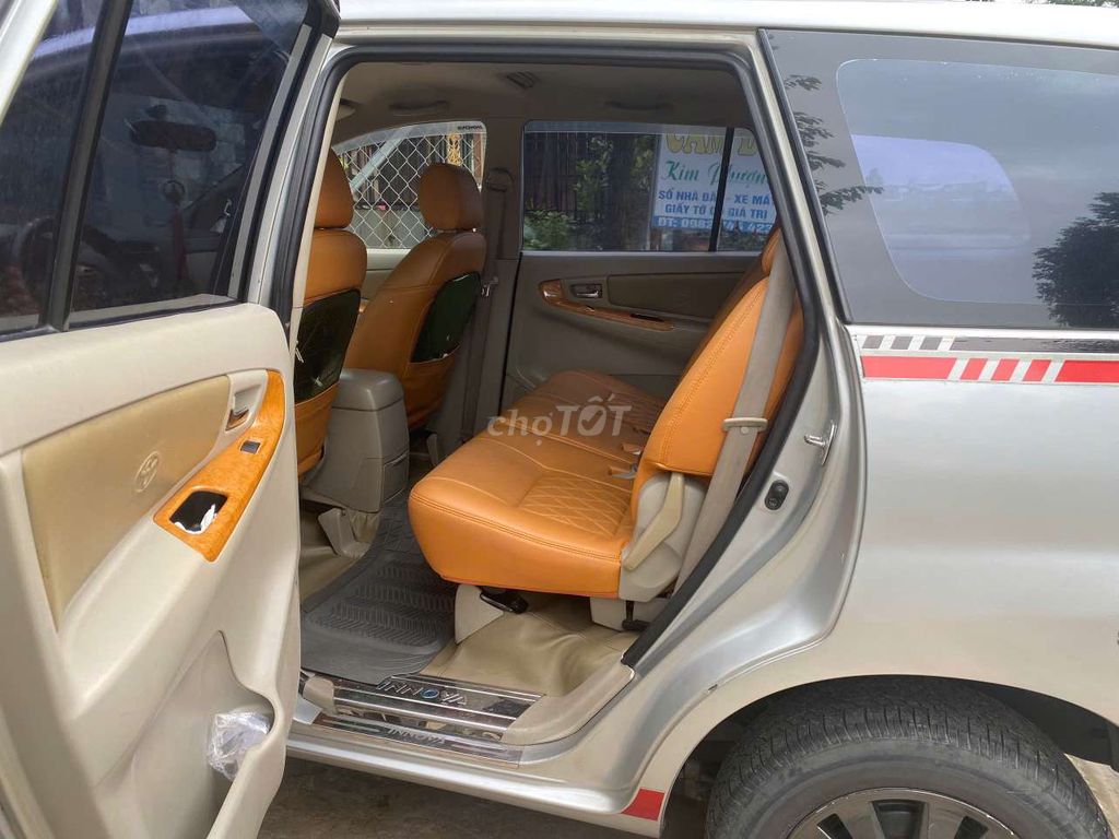 Xe gia đình Toyota Innova 7 chỗ 2009 màu bạc. Mua bán Ô tô tại Thị xã Bến Cát Bình Dương được đăng bởi anh Hồng hình 5