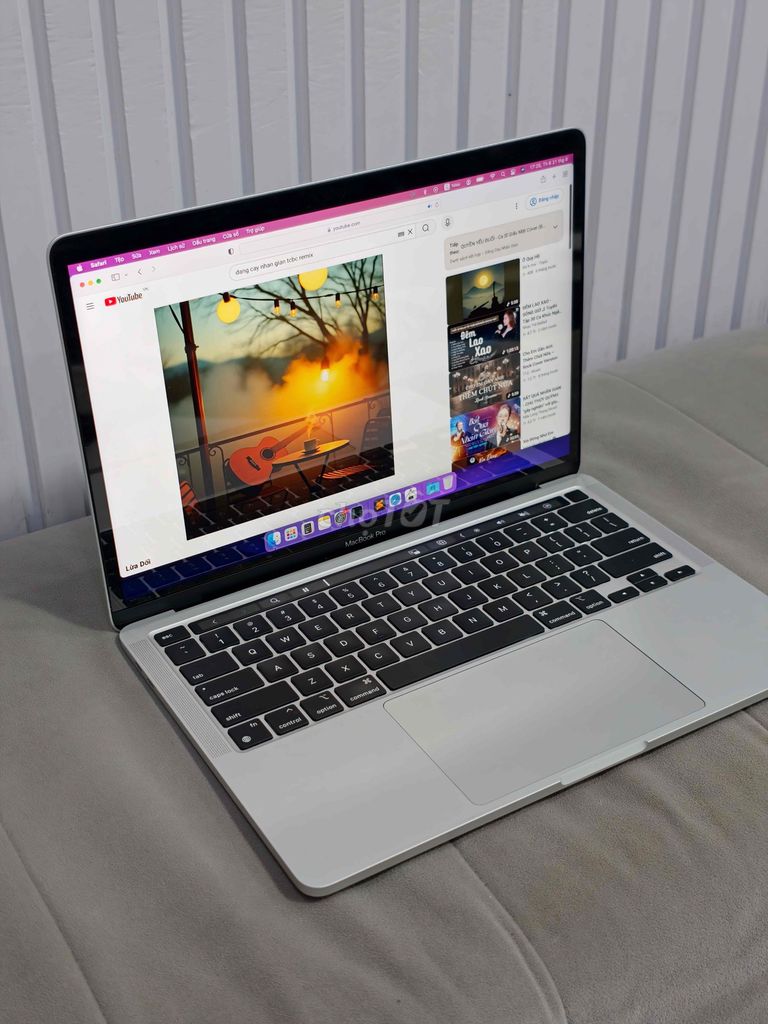 Macbook Pro M1 13 inch 8GB/256GB Bạc VN P97%. Mua bán Laptop tại Quận Đống Đa Hà Nội được đăng bởi Quý Hoàng hình 1