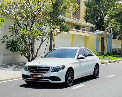 Mercedes C200 Exclusive model 2021 siu đẹp