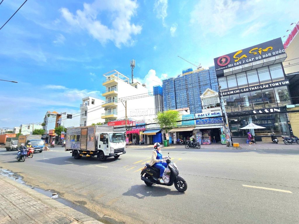 MẶT BẰNG KINH DOANH KHỦNG - HUỲNH TẤN PHÁT Ngã tư đường Phú Thuận