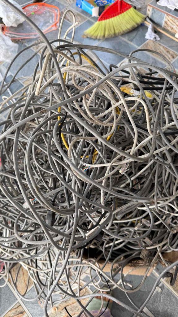 Dây cáp mạng LAN Xám. Mua bán Phụ kiện (Màn hình, Chuột...) tại Thành phố Vinh Nghệ An được đăng bởi Nhật Anh Trần hình 1