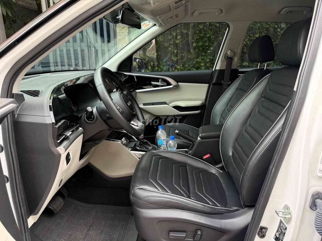 Kia Carens 2022 1.4T Premium - 7500 km. Mua bán Ô tô tại Quận Bình Tân Tp Hồ Chí Minh được đăng bởi Huỳnh Thiên Bảo hình 8