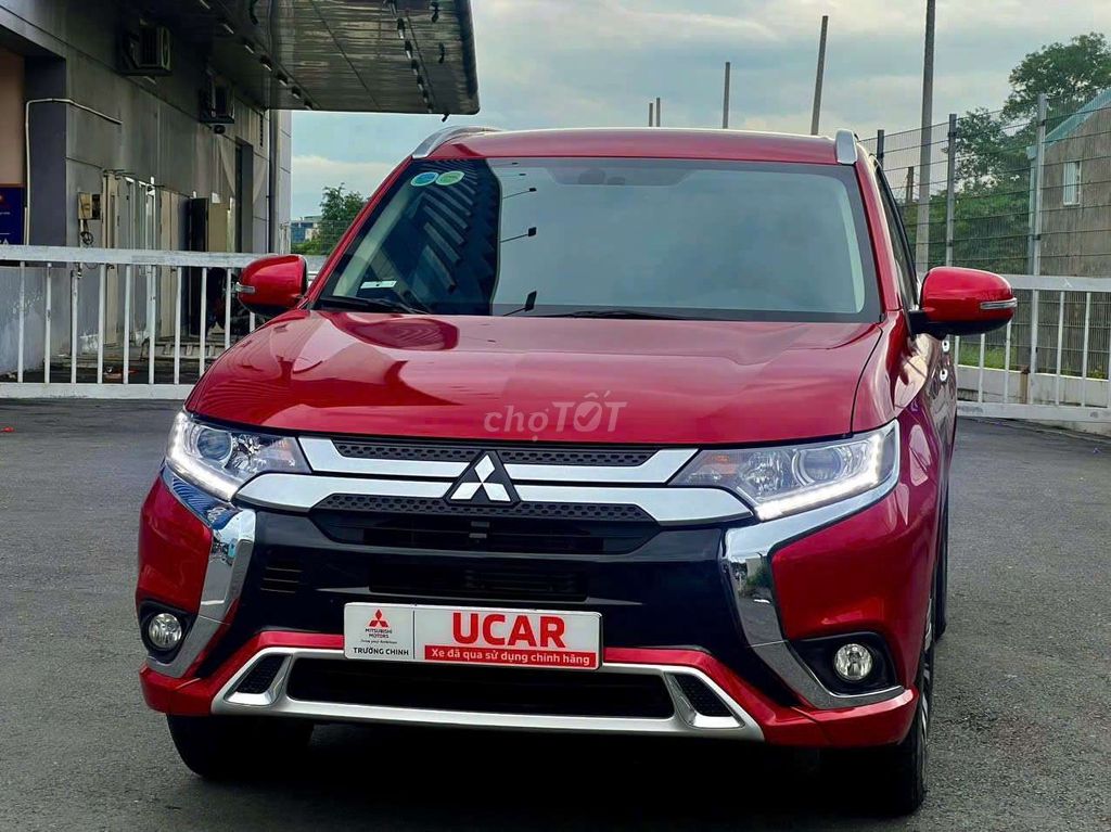 Mitsubishi Outlander 2022 Đỏ 24.800 km