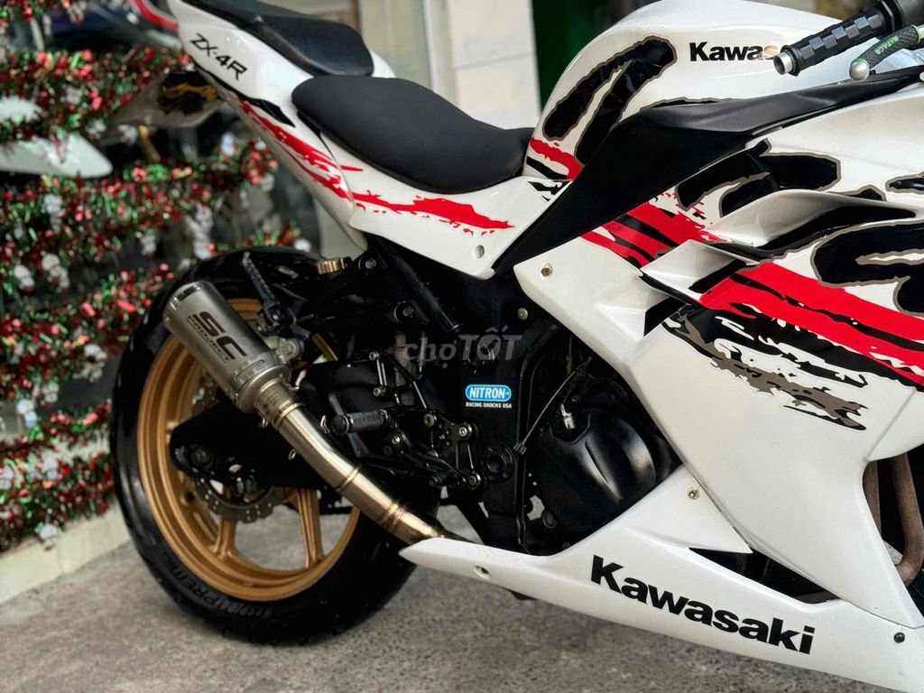 Kawasaki Ninja 250 Trắng Đỏ Đen 40000 km. Mua bán Xe máy tại Quận Bình Tân Tp Hồ Chí Minh được đăng bởi Việt Motor Bình Tân hình 8