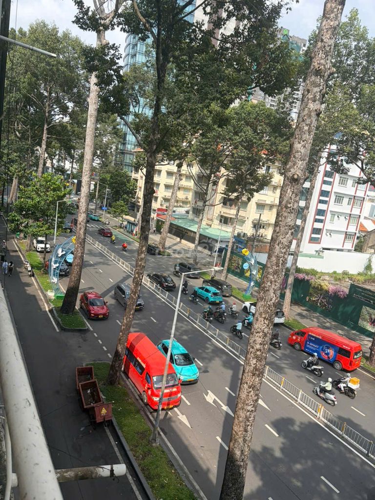 Аренда · 2 комн. · 31 м² · Quận 1, ул. Đường Trần Hưng Đạo