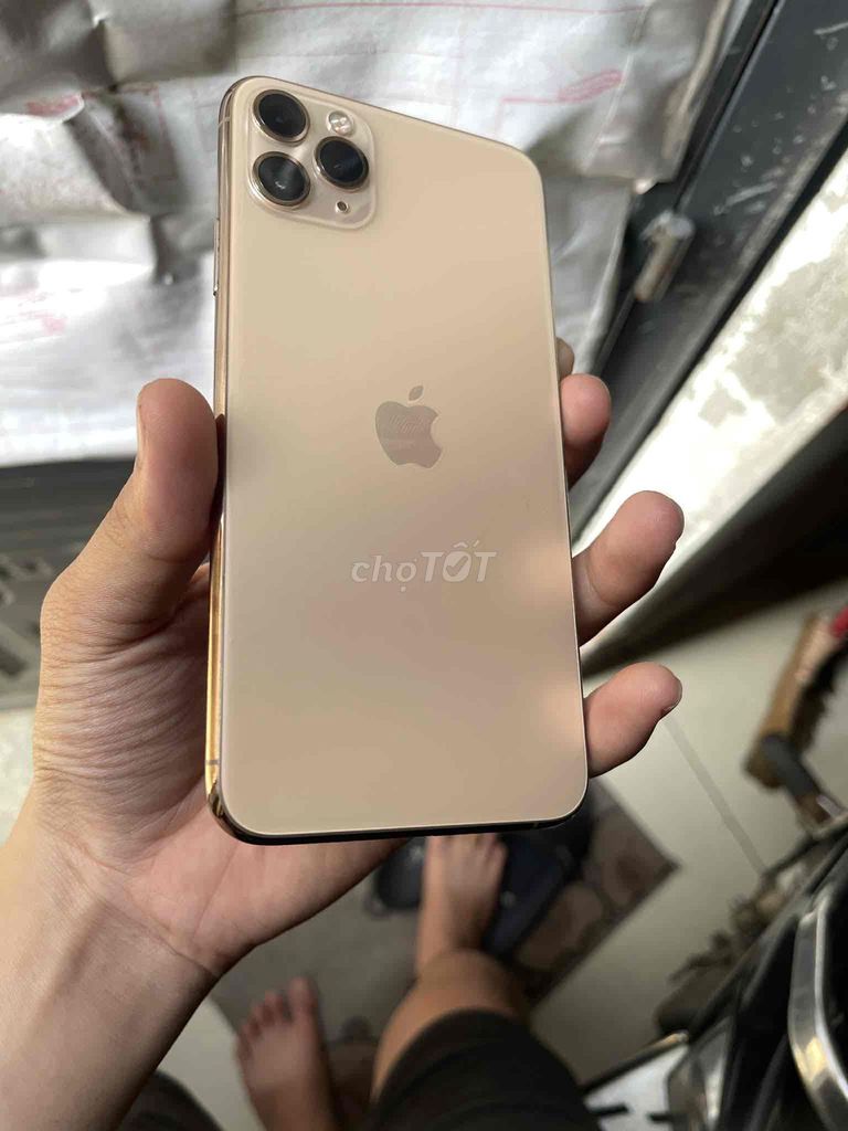 Apple iPhone 11 Pro Max 64GB Vàng. Mua bán Điện thoại tại Quận Cẩm Lệ Đà Nẵng được đăng bởi Hải Đăng hình 1