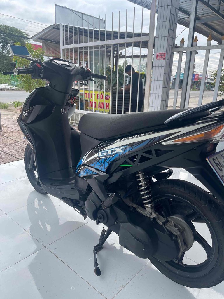 Luvias xăng cơ xe đẹp máy zin êm mạnh bốc. Mua bán Xe máy tại Quận Cái Răng Cần Thơ được đăng bởi CẦM ĐỒ TRUNG TÍN  hình 7