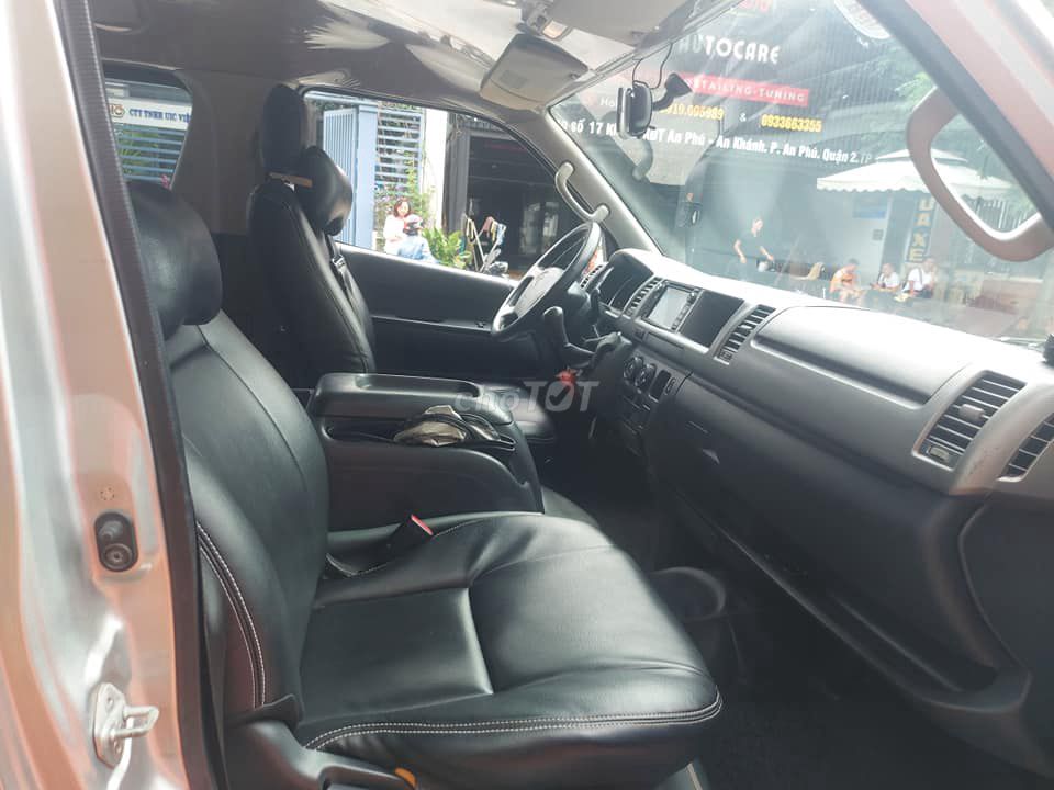 Toyota Hiace 2011 số sàn máy xăng 09 chổ. Mua bán Ô tô tại undefined undefined được đăng bởi Quang hình 7