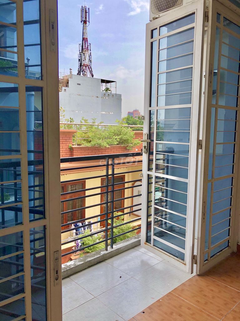 Phòng mới, đẹp, nội thất ban công. Đinh Bộ Lĩnh, gần ngã 4 Hàng Xanh. Cho thuê Phòng trọ tại Quận Bình Thạnh Tp Hồ Chí Minh được đăng bởi Minh hình 4