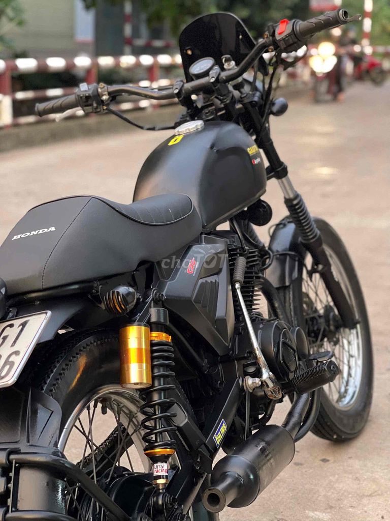 Moto Lifan dáng cafe racer classic. Mua bán Xe máy tại Quận Bình Tân Tp Hồ Chí Minh được đăng bởi Nguyễn Trần Khắc Trường hình 3
