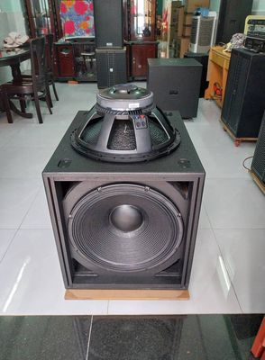 Sub hơi vỏ ván ép bass Rcf 50 côn 100/220-mới 100%. Mua bán Tivi, Âm thanh tại Quận 12 Tp Hồ Chí Minh được đăng bởi Tiến Dũng audio
