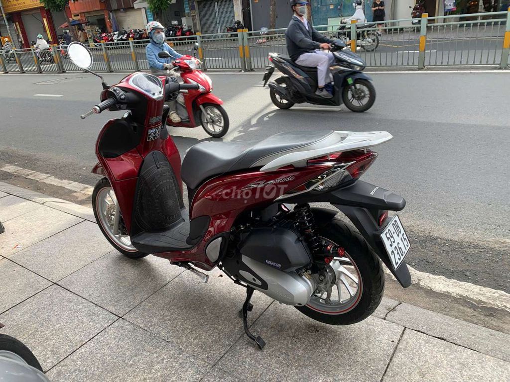Honda SH Mode 2025 Красный Новый 99%