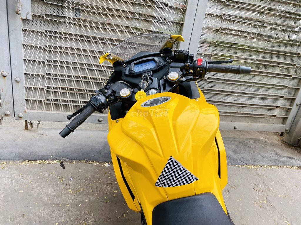 Xe máy GPX Demon màu vàng, dùng xăng. Mua bán Xe máy tại Quận Nam Từ Liêm Hà Nội được đăng bởi MAI HÒA hình 4