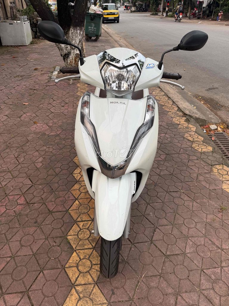 Lead 2018 khóa thông minh zin cứg áo dán keo trong. Mua bán Xe máy tại Thành phố Quảng Ngãi Quảng Ngãi được đăng bởi Hien hình 3