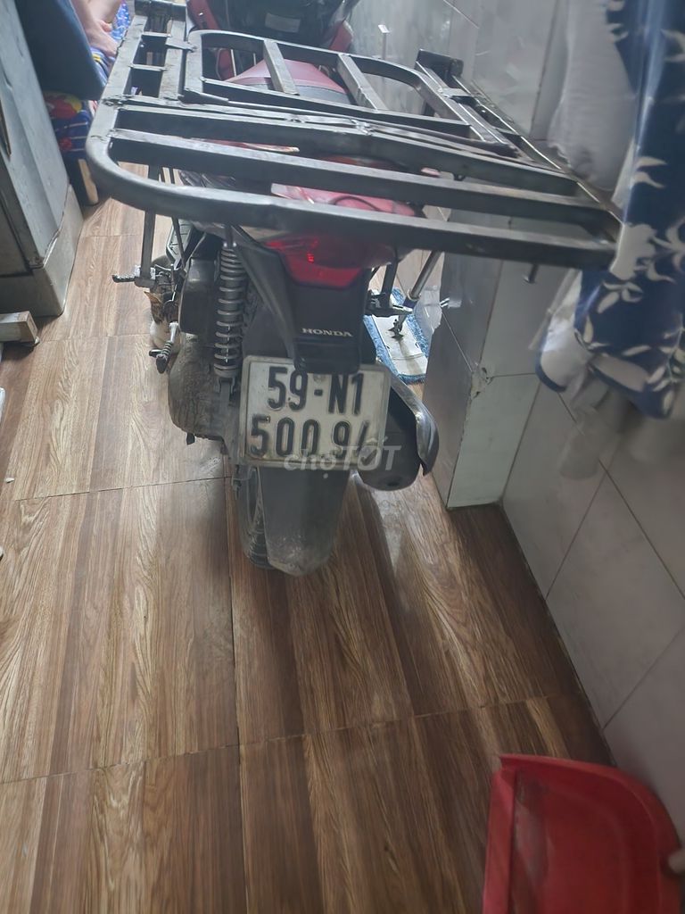 Honda Air Blade 110 с округлой фарой, красный, вьетнамский