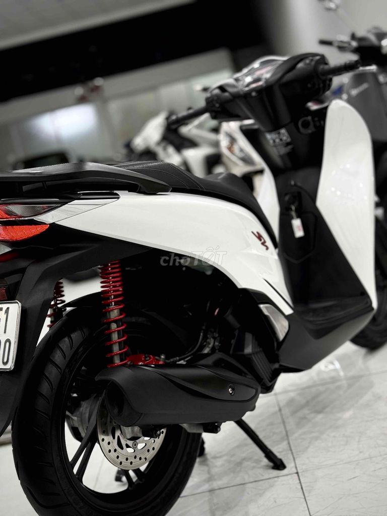 Sh125 2023 Lướt chính chủ ký ( Hỗ trợ Trả GÓP ) 🔥🔥. Mua bán Xe máy tại Thị xã Phú Mỹ Bà Rịa - Vũng Tàu được đăng bởi Cửa Hàng Xe Máy Phú Mỹ hình 6