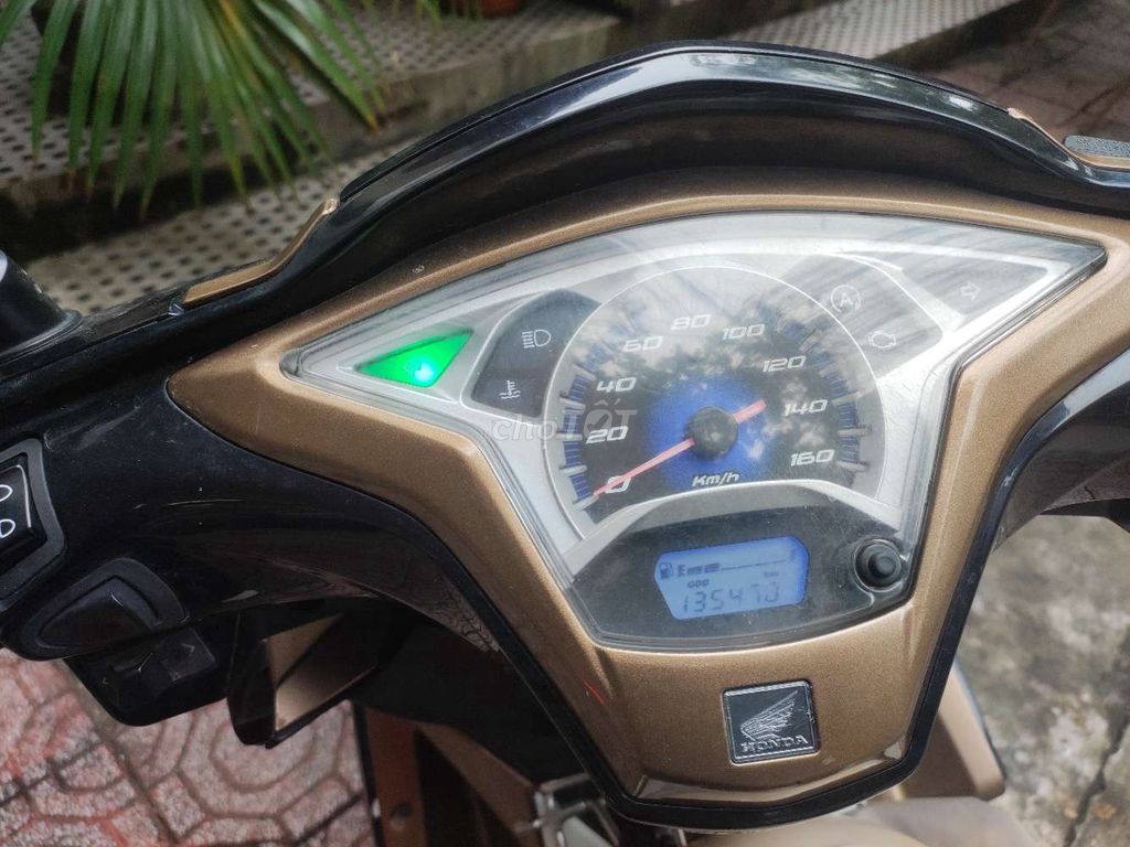 Cần bán xe Ab 2014 chính chủ - xe zin 100% 1 chủ. Mua bán Xe máy tại Thành phố Thái Bình Thái Bình được đăng bởi Lê Anh Tuấn hình 6