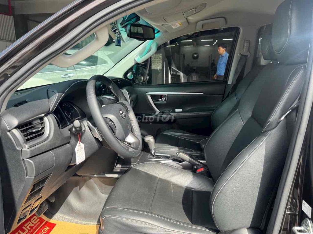 Toyota Fortuner dầu tự động 2020 mẫu mới đi 46.000. Mua bán Ô tô tại Quận 4 Tp Hồ Chí Minh được đăng bởi Đại lý chính hãng xe qua sử dụng Toyota Sài Gòn hình 3