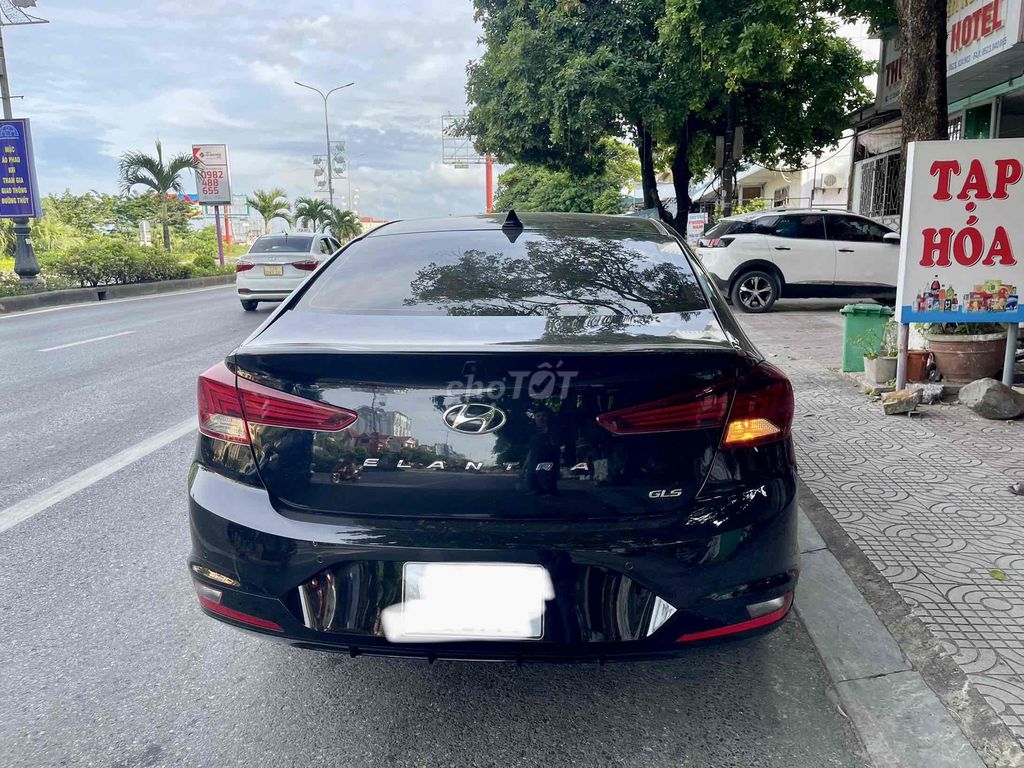 Hyundai Elantra 2021 1.6 AT - 64000 km. Mua bán Ô tô tại Thành phố Đông Hà Quảng Trị được đăng bởi liêm hình 5
