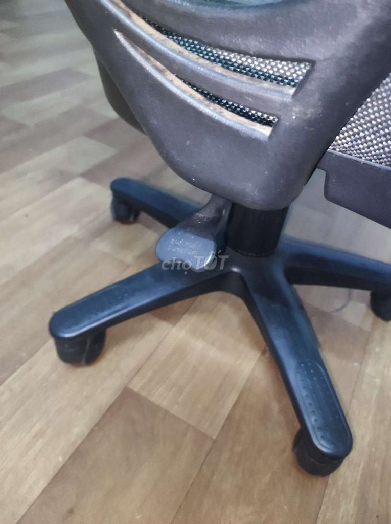 Ghế xoay văn phòng Hòa Phát Xám. Mua bán Đồ dùng văn phòng tại Quận 8 Tp Hồ Chí Minh được đăng bởi Khoa Miner hình 1